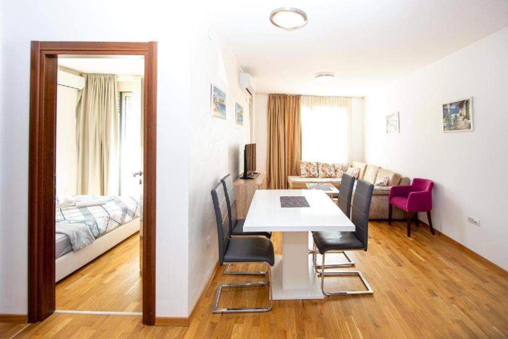 Apartmans Centar * 布德瓦